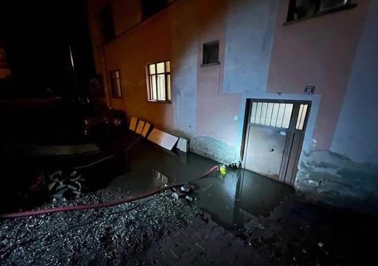 Çankırı’da sağanak yağış ve fırtına hayatı olumsuz etkiledi