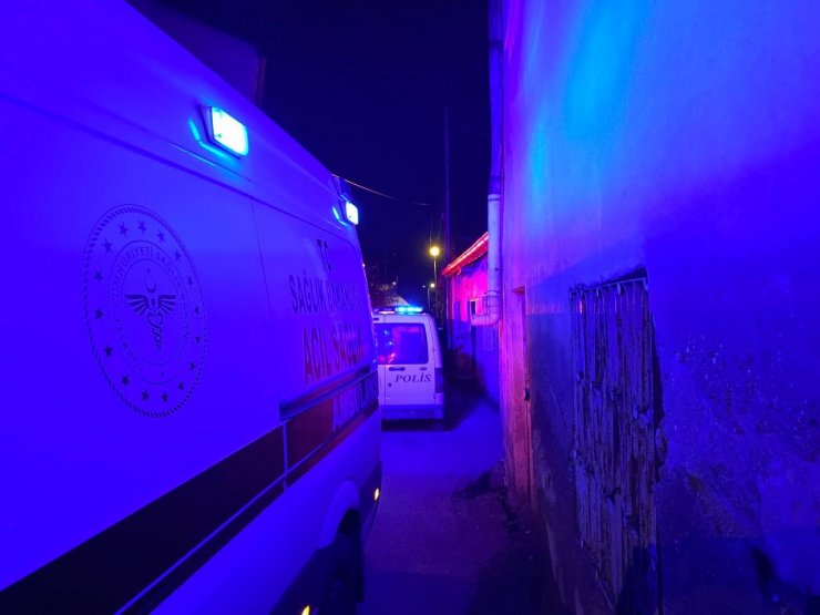 Eve ateş açtı, husumetlisinin annesini yaraladı