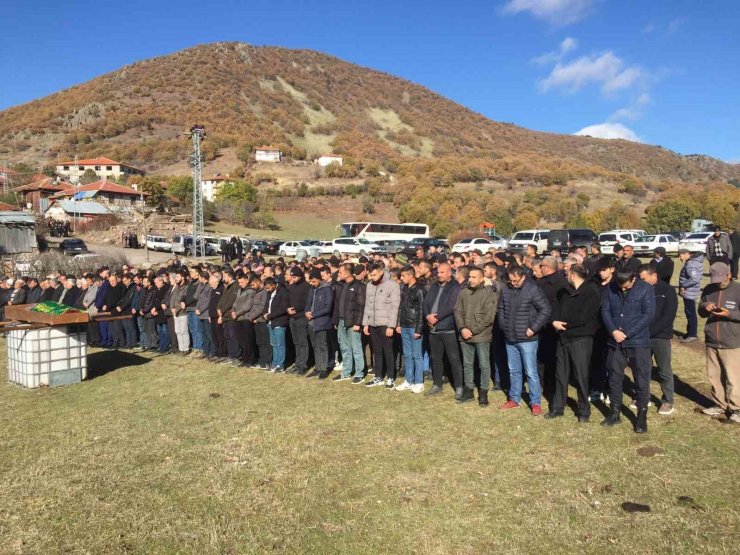 Çamlıdere’de yangında hayatını kaybeden 2 genç toprağa verildi
