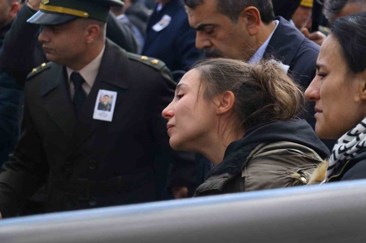 Şehit Abdullah Köse son yolculuğuna uğurlandı