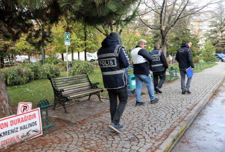 Polis okul çevresinde sıkı denetim yaptı