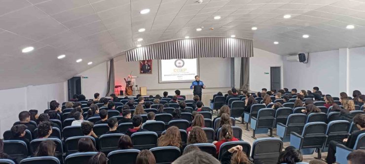 ’Teknolojiyi Abartma Geleceğini Karartma’ projesiyle öğrenciler bilinçleniyor