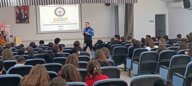 ’Teknolojiyi Abartma Geleceğini Karartma’ projesiyle öğrenciler bilinçleniyor