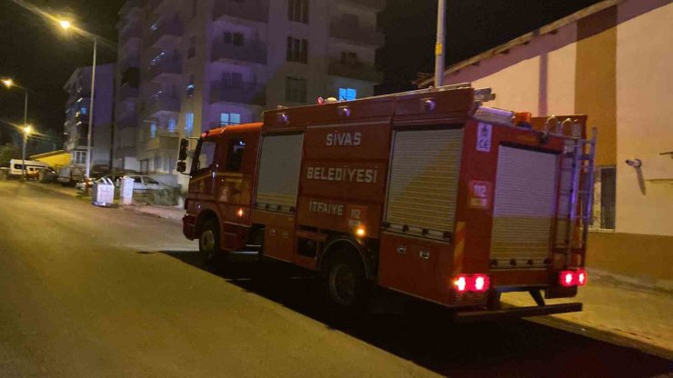 Sivas’ta ev yangını