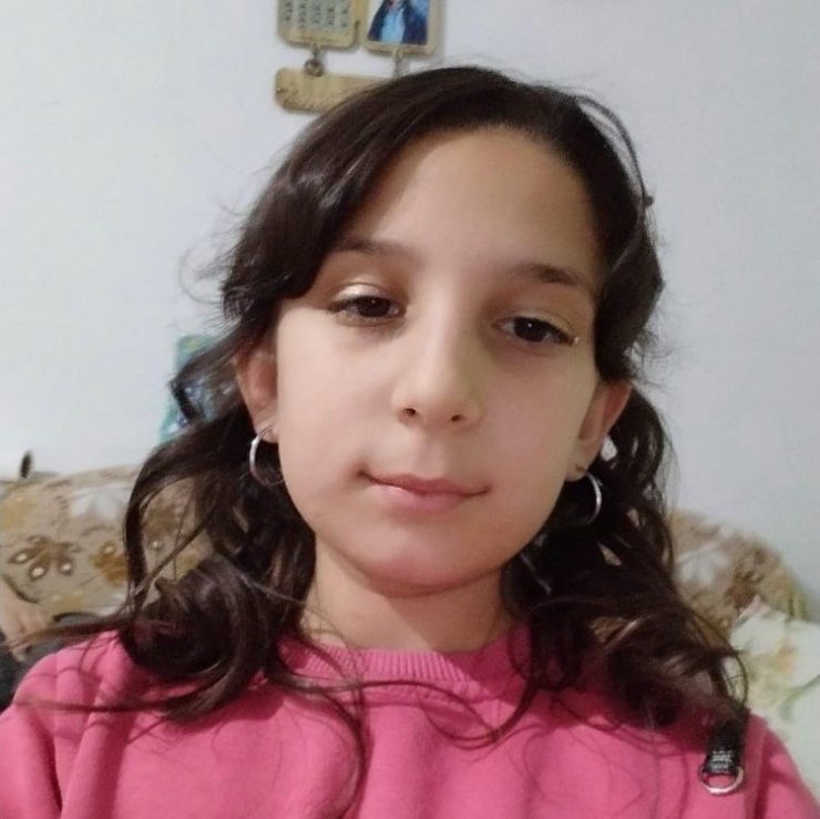 Komşuları tarafından öldürülen aynı aileden 5 kişi son yolcuklarına uğurlandı