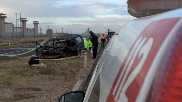 Takla atan otomobilin sürücüsü yaralandı, annesi hayatını kaybetti