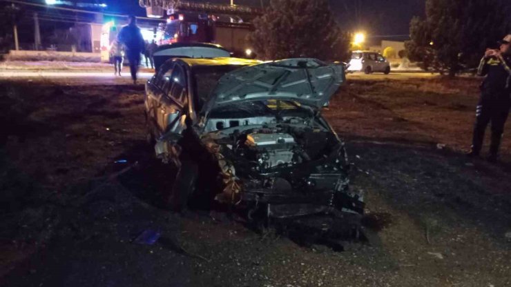 Eşini öldüresiye darp etti, kaçarken kaza geçirip ağır yaralandı