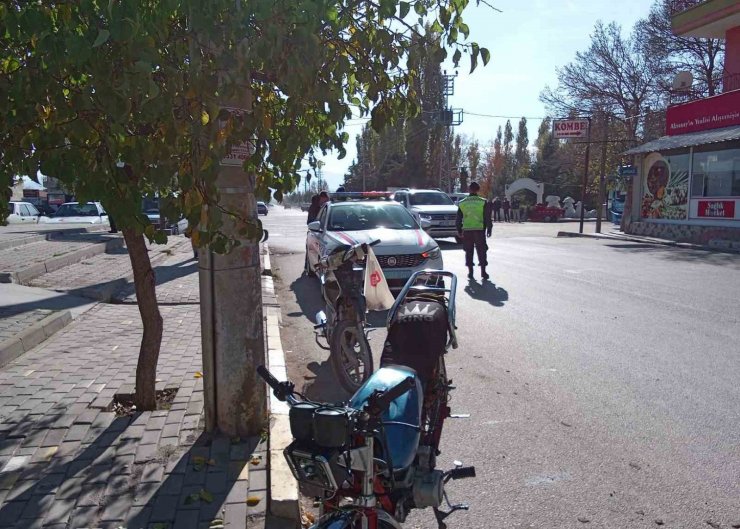 Aksaray’da jandarma ekiplerinden motosiklet denetimi