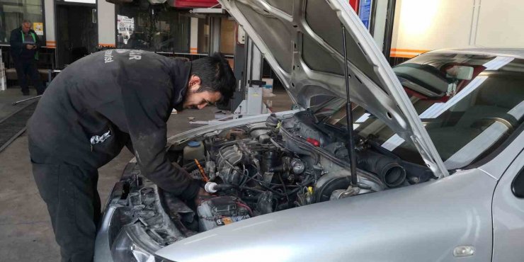 Aksaray’da havaların soğumasıyla sanayide araç yoğunluğu yaşanıyor