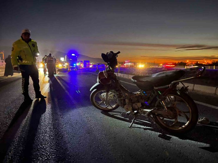 Niğde’de motosikletle otomobil çarpıştı: 1 ölü, 1 yaralı