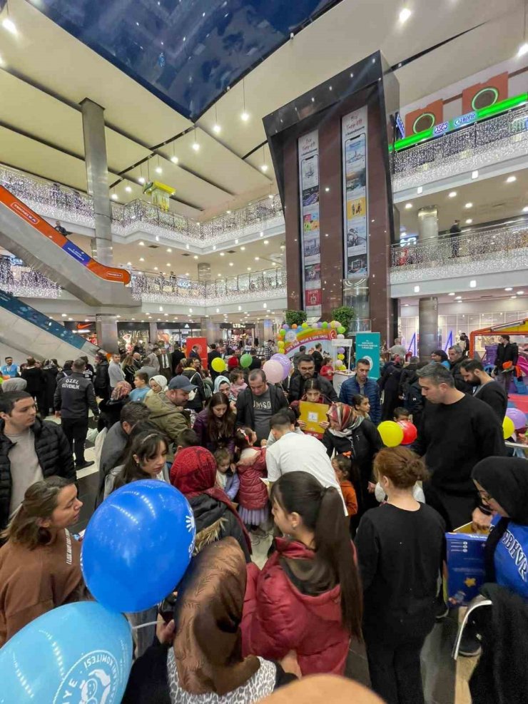 Konya’da "Çocuk Hakları Her Yerde" temalı farkındalık etkinliği düzenlendi