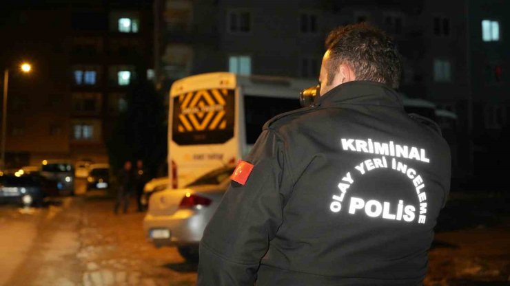 Tartıştığı genci sokak ortasında vurdu