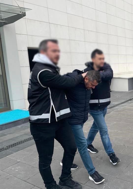 FETÖ üyeliğinden 7 yıldır aranan ihraç emniyet amiri yakalandı