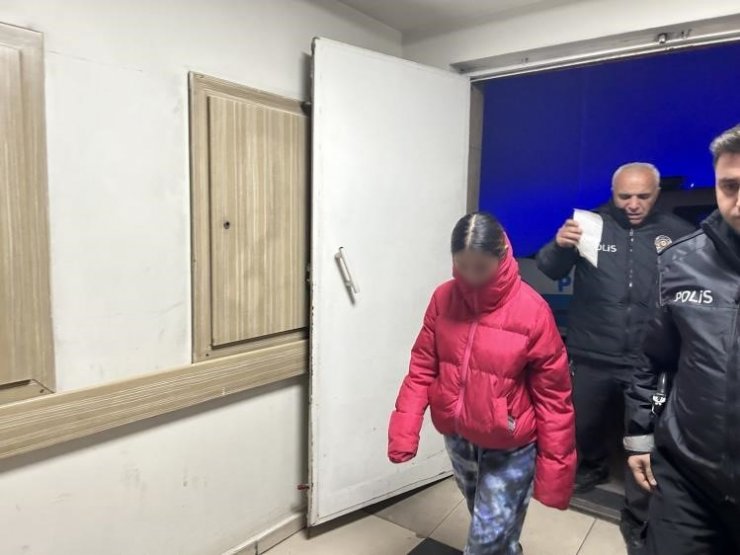 Karısı tarafından bıçaklanan adam ağır yaralandı