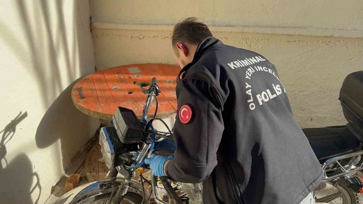 Gece gasp edilen motosiklet, gündüz apartman bahçesinde bulundu