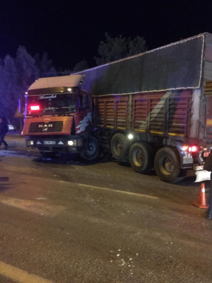 Konya’da yolcu otobüsü tıra çarptı: 11 yaralı