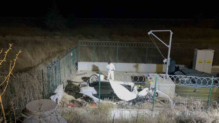 Eskişehir’de kayıp olarak aranan 2 gencin kaza yaparak hayatlarını kaybettikleri belirlendi