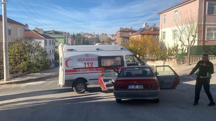 Karaman’da ambulans ile otomobil çarpıştı: 1 yaralı