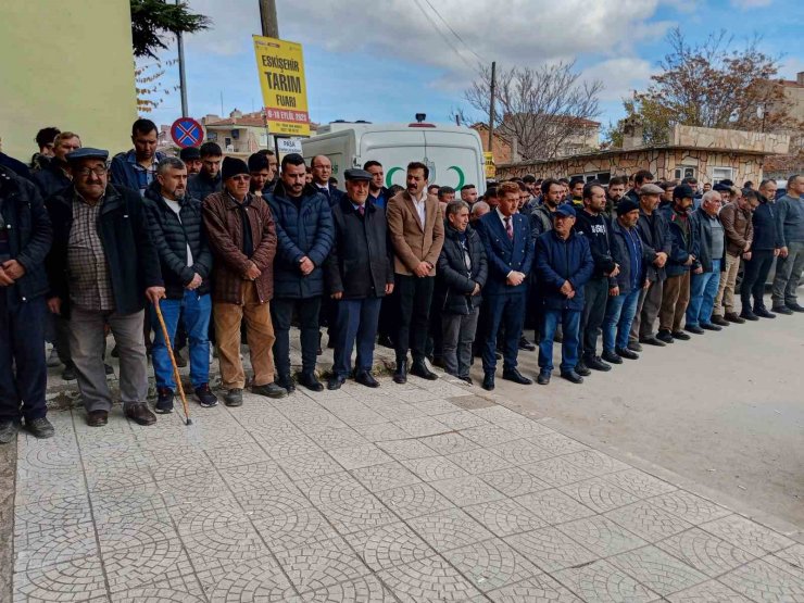 Şarampole uçan araçta arkadaşıyla birlikte hayatını kaybeden genç toprağa verildi