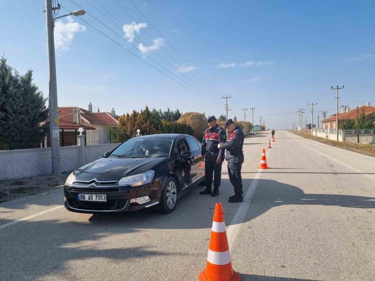 Kulu’da jandarma ekiplerinden asayiş uygulaması