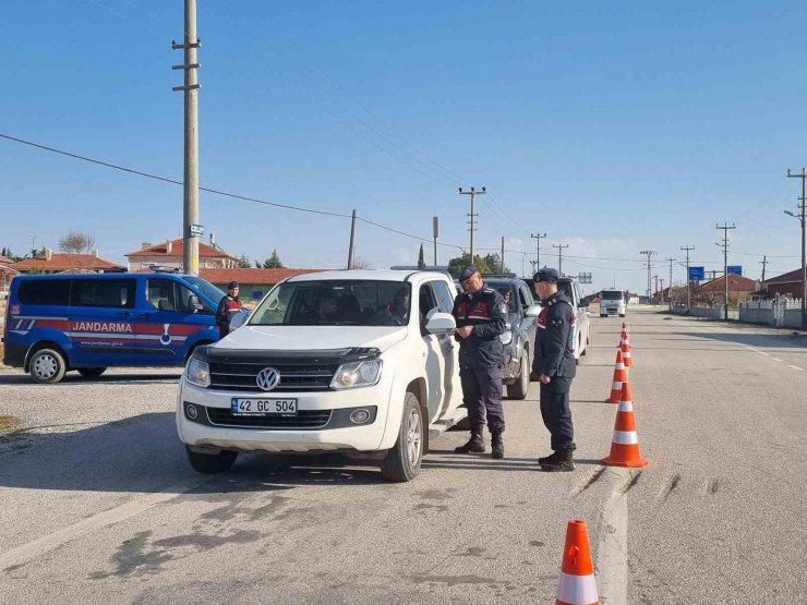 Kulu’da jandarma ekiplerinden asayiş uygulaması