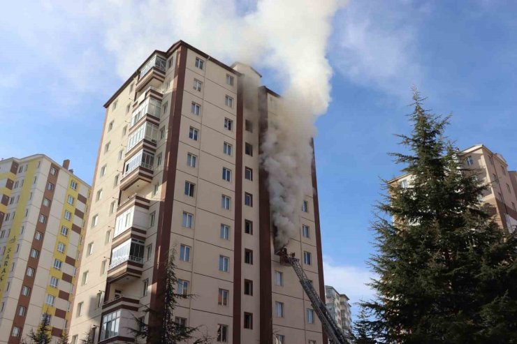 Zehirlenmeyi göze aldılar, itfaiyeyi izlediler
