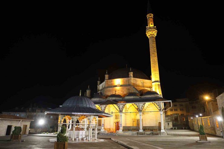 3 asırlık anahtar ile hırsızlık yaptı