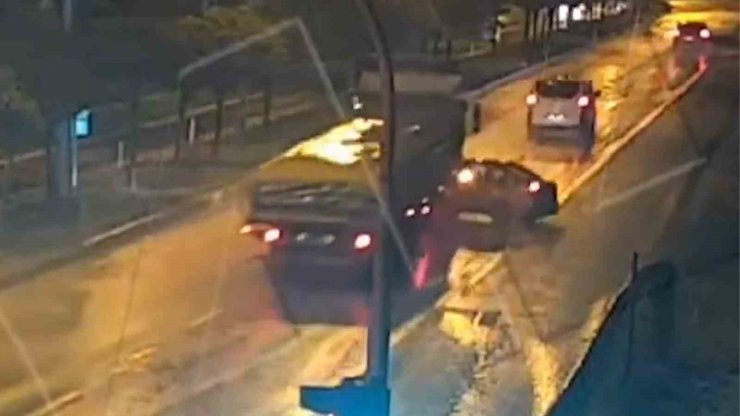 Aşırı hız ve dikkatsizliğin yol açtığı trafik kazaları kamerada