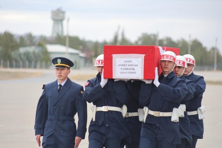 Yozgatlı şehit Arslan’ın cenazesi Kayseri’den uğurlandı