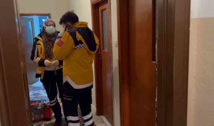 Haber alınamayan yaşlı adam evinde ölü bulundu