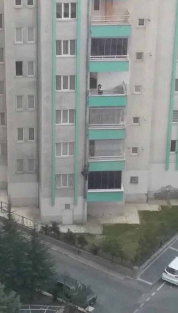 Her yerden "aranan şahıs" çıktı: Şüpheliler bazada, çatıda, dolabın üzerinde, gizli bölmede yakalandı