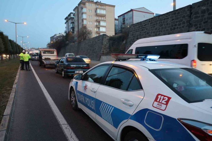 Nevşehir’de minibüs ile otomobil çarpıştı: 2 yaralı
