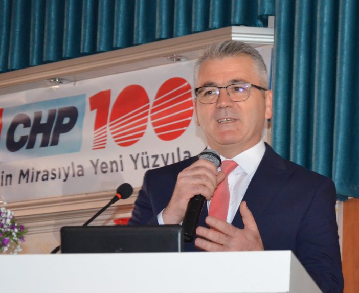 chp-seydisehir-belediye-baskan-adayi-hasan-ustaoglu-konusurken.jpg