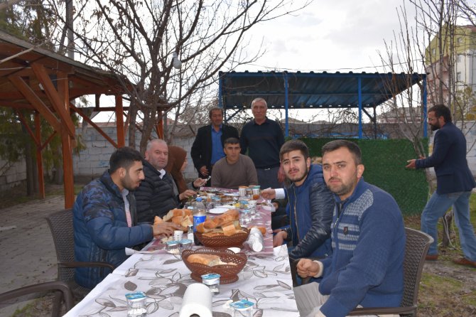 eed53fa3-ca87-4a89-86fe-5a71718947cd.jpg